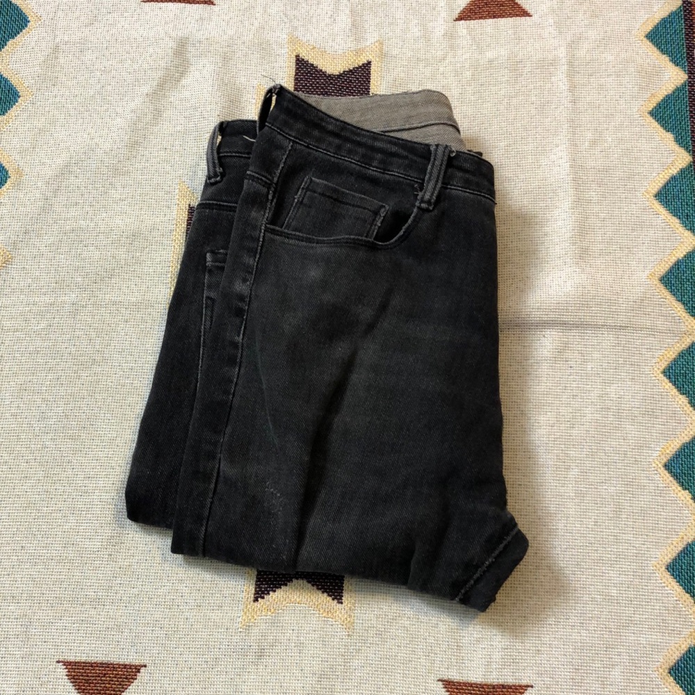 🧚🏼‍♀️🧚🏼‍♀️ Black jeans women's size 27